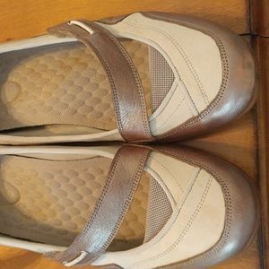 Privo by Clarks women's comfort shoes